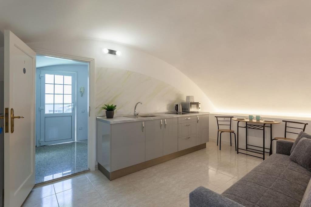 Villa Marlenghi With Private Pool San Bartolome Bagian luar foto
