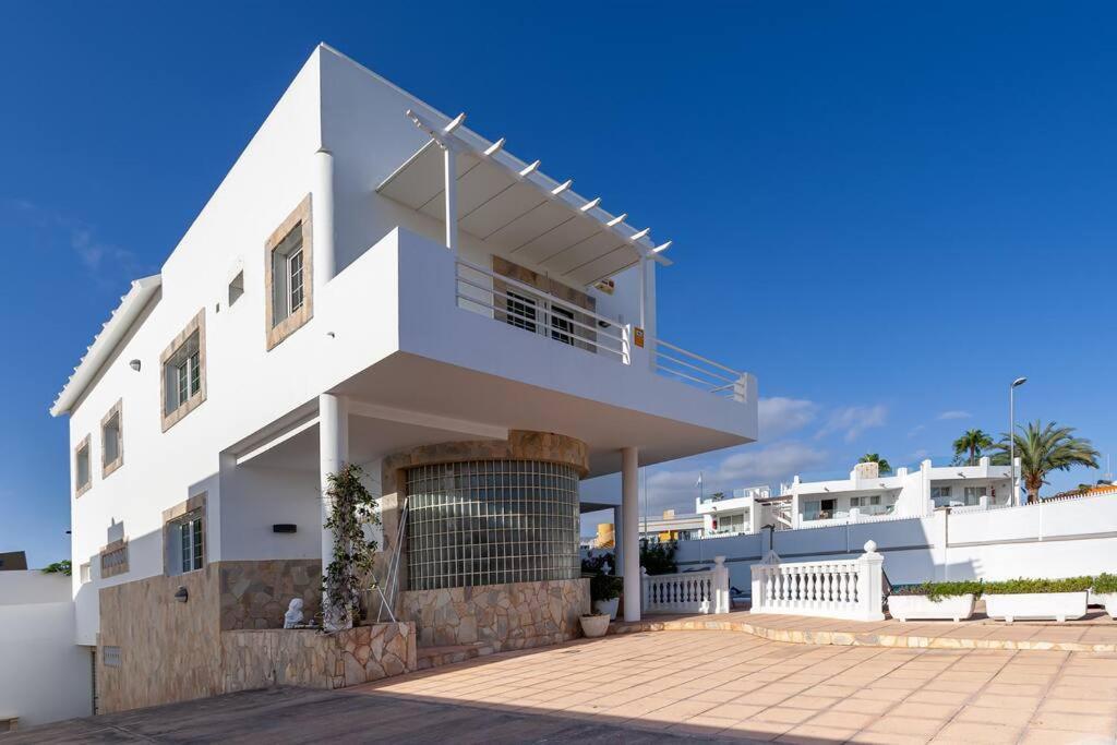 Villa Marlenghi With Private Pool San Bartolome Bagian luar foto